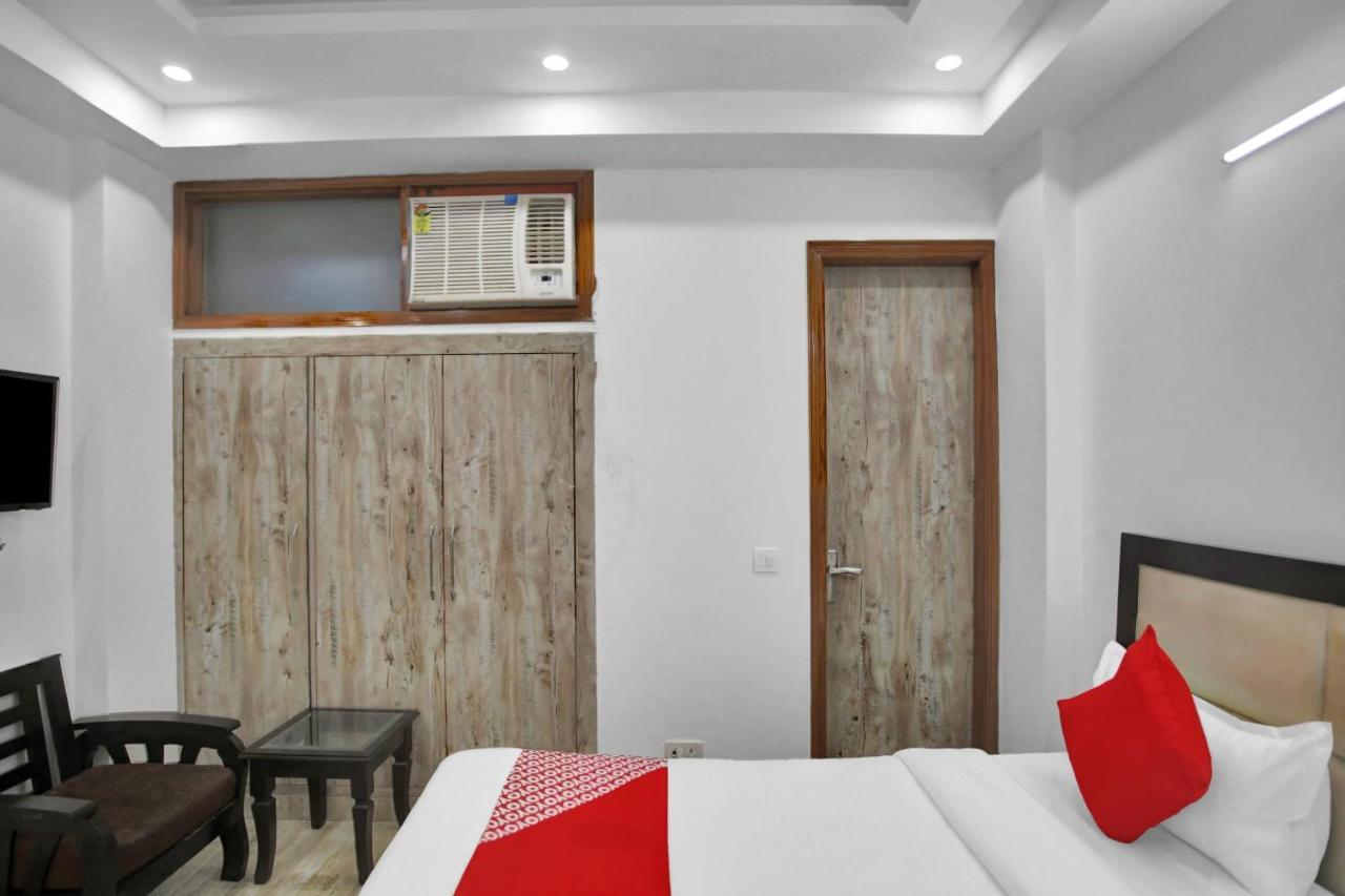 Oyo 82100 Golden Residency נוידה מראה חיצוני תמונה