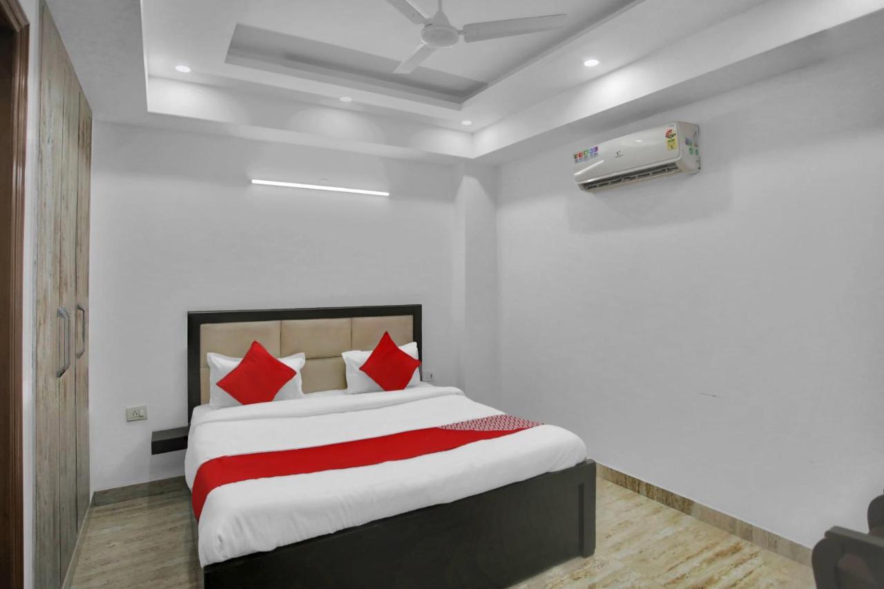 Oyo 82100 Golden Residency נוידה מראה חיצוני תמונה