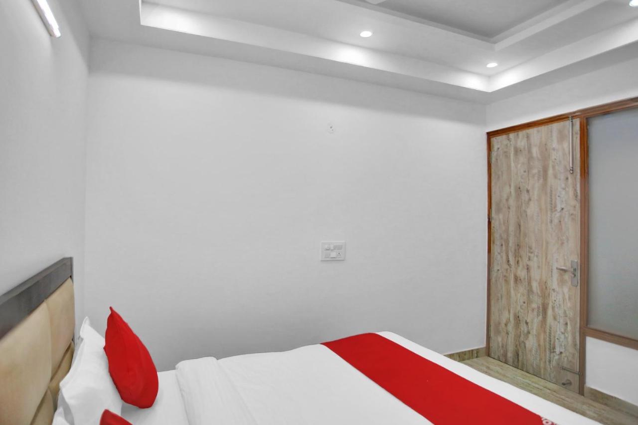 Oyo 82100 Golden Residency נוידה מראה חיצוני תמונה