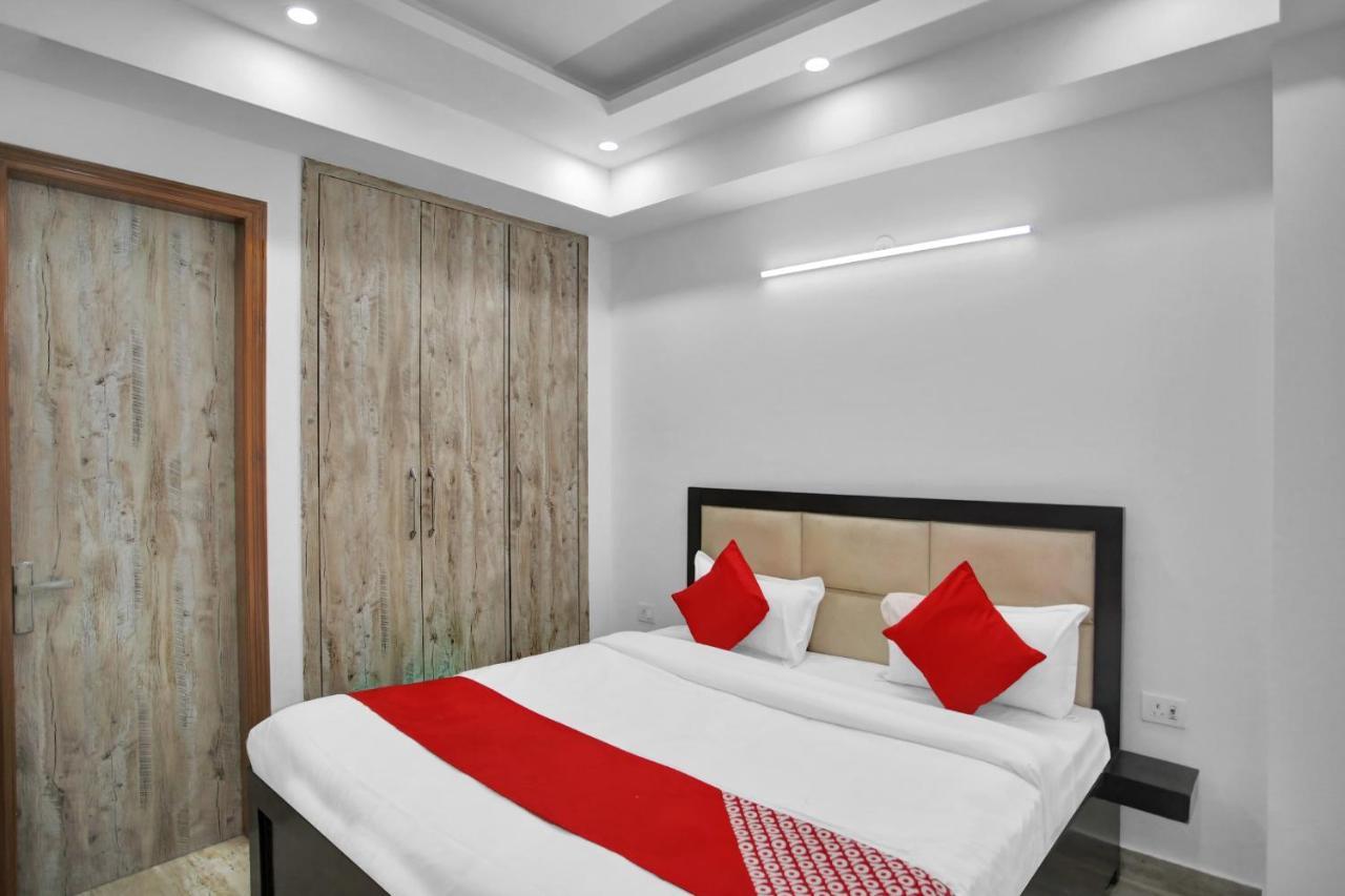 Oyo 82100 Golden Residency נוידה מראה חיצוני תמונה