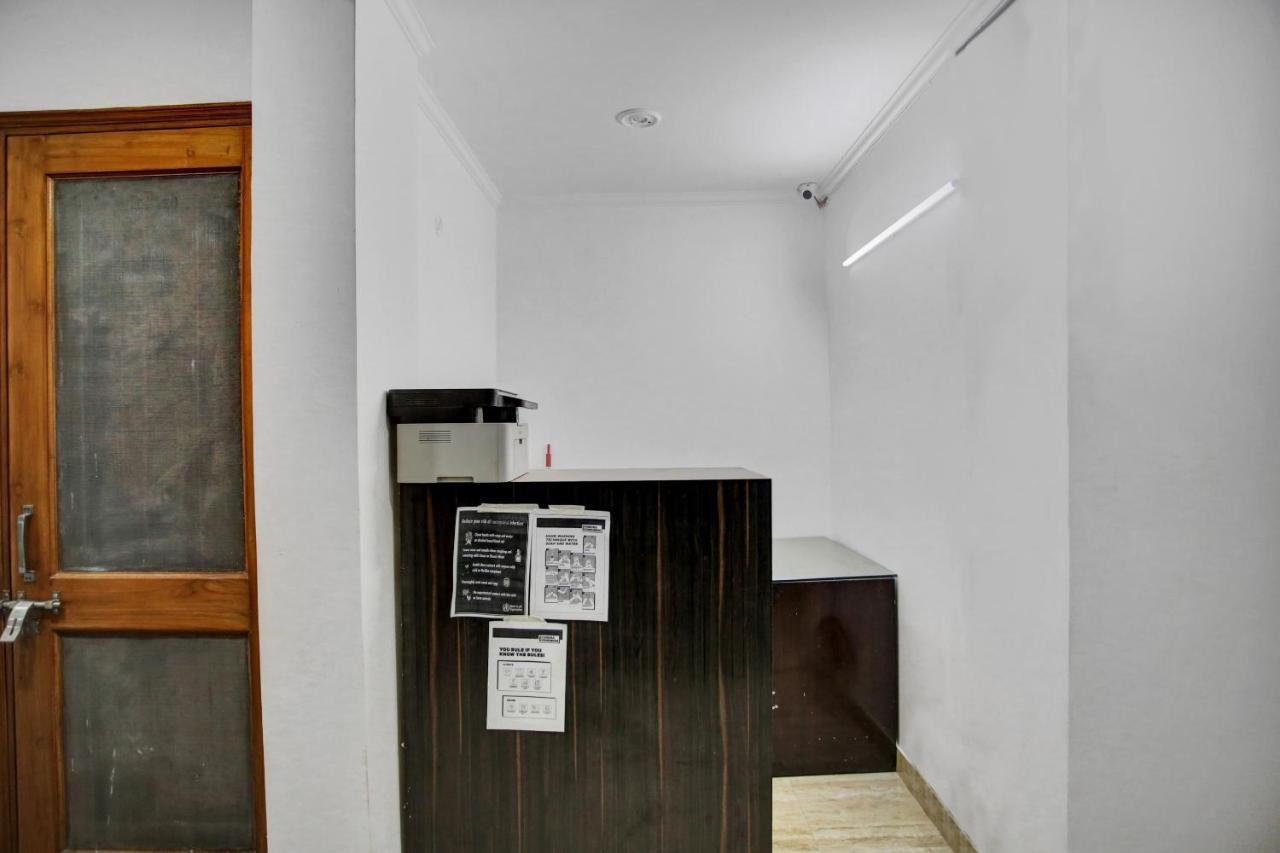 Oyo 82100 Golden Residency נוידה מראה חיצוני תמונה