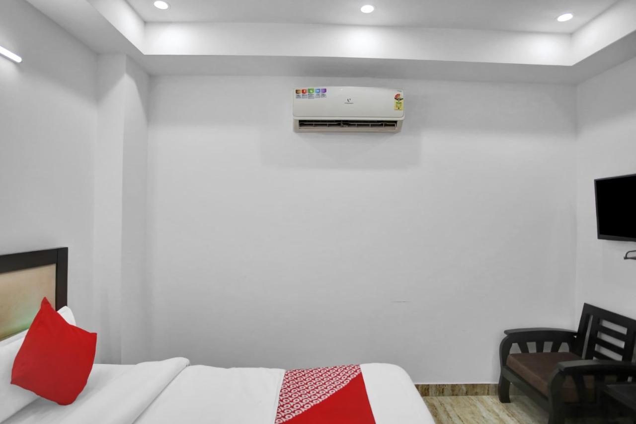 Oyo 82100 Golden Residency נוידה מראה חיצוני תמונה