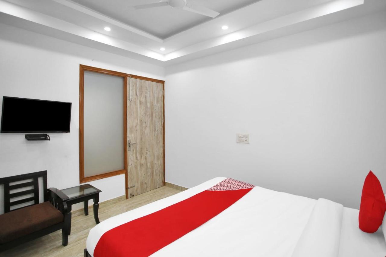 Oyo 82100 Golden Residency נוידה מראה חיצוני תמונה
