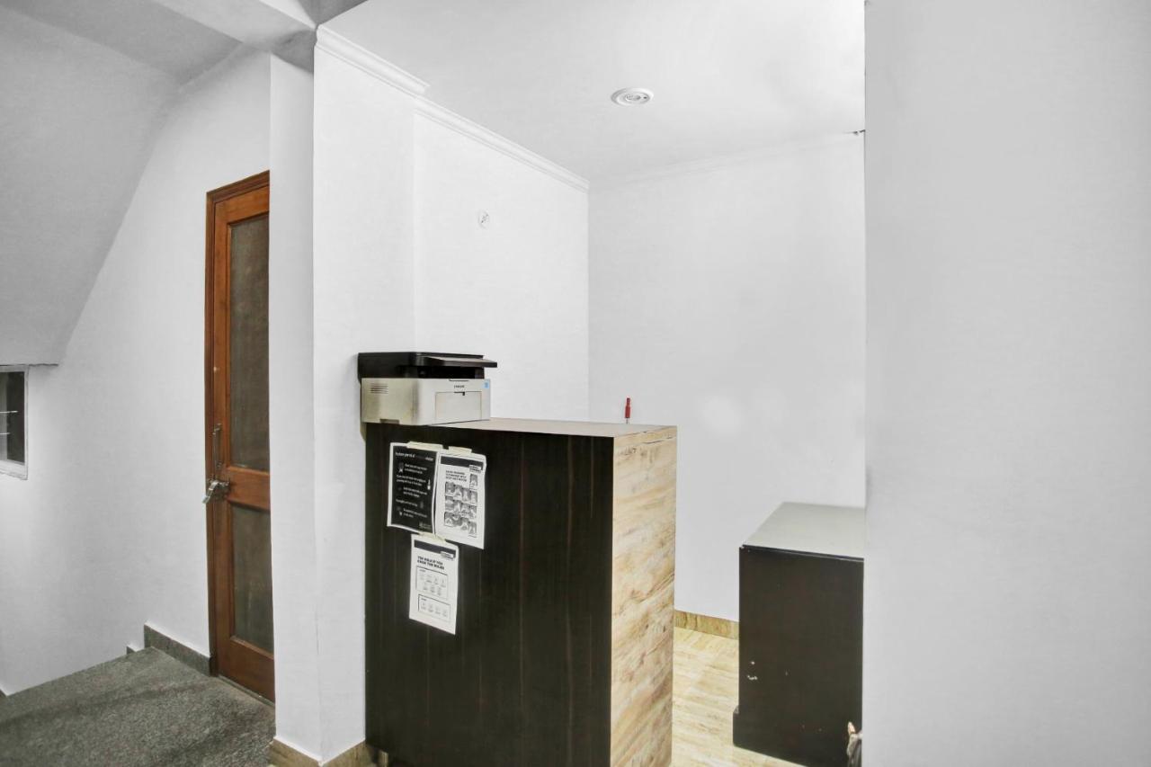 Oyo 82100 Golden Residency נוידה מראה חיצוני תמונה